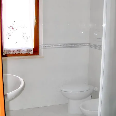 Holiday home Charming House In + Garden Lacona